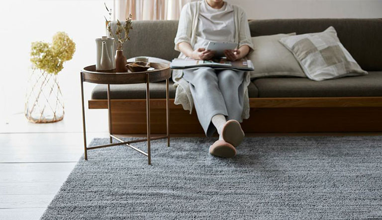 柔らかな風合いのオーダーカーペット エクリュ