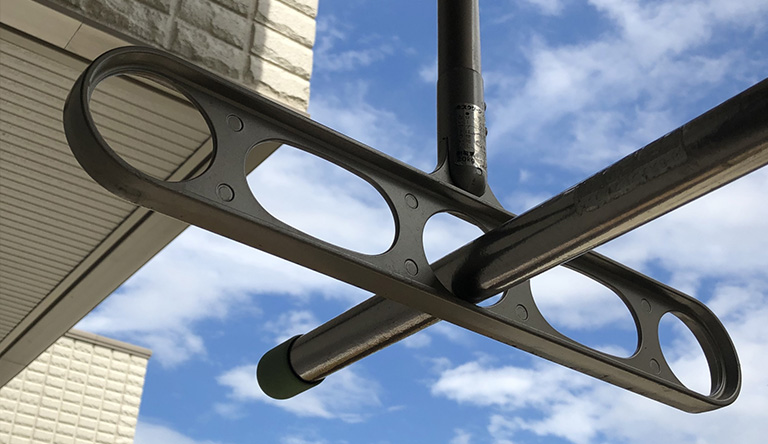 ベランダの物干し竿dふぇ陰干し