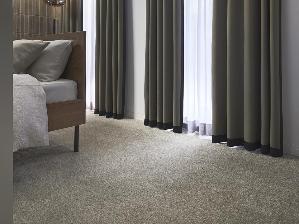 ROYALIST (46.GERIGE)　暖かく快適な寝室に。カーペットで上質なひとときを。
